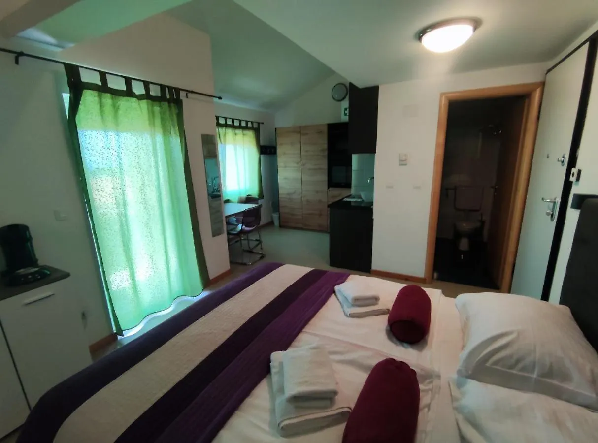 Panorama Sunset Apartments Cres