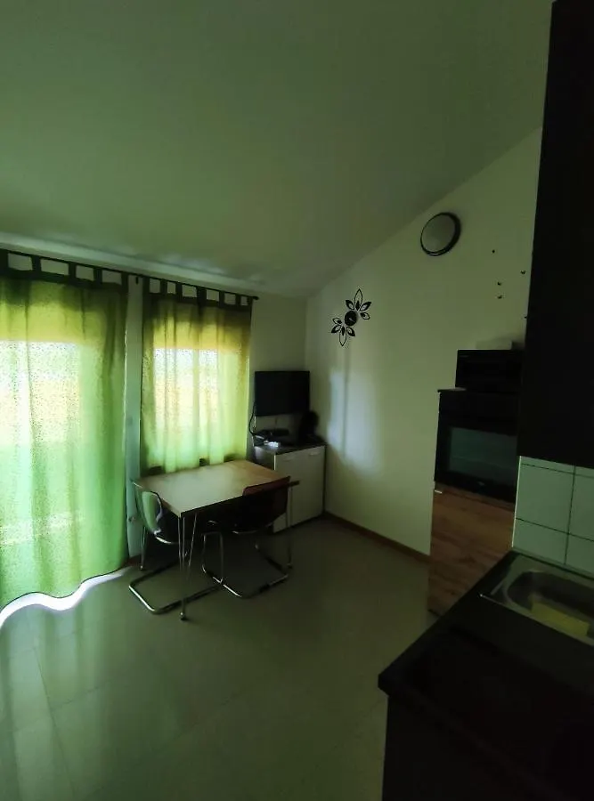 Panorama Sunset Apartments Cres