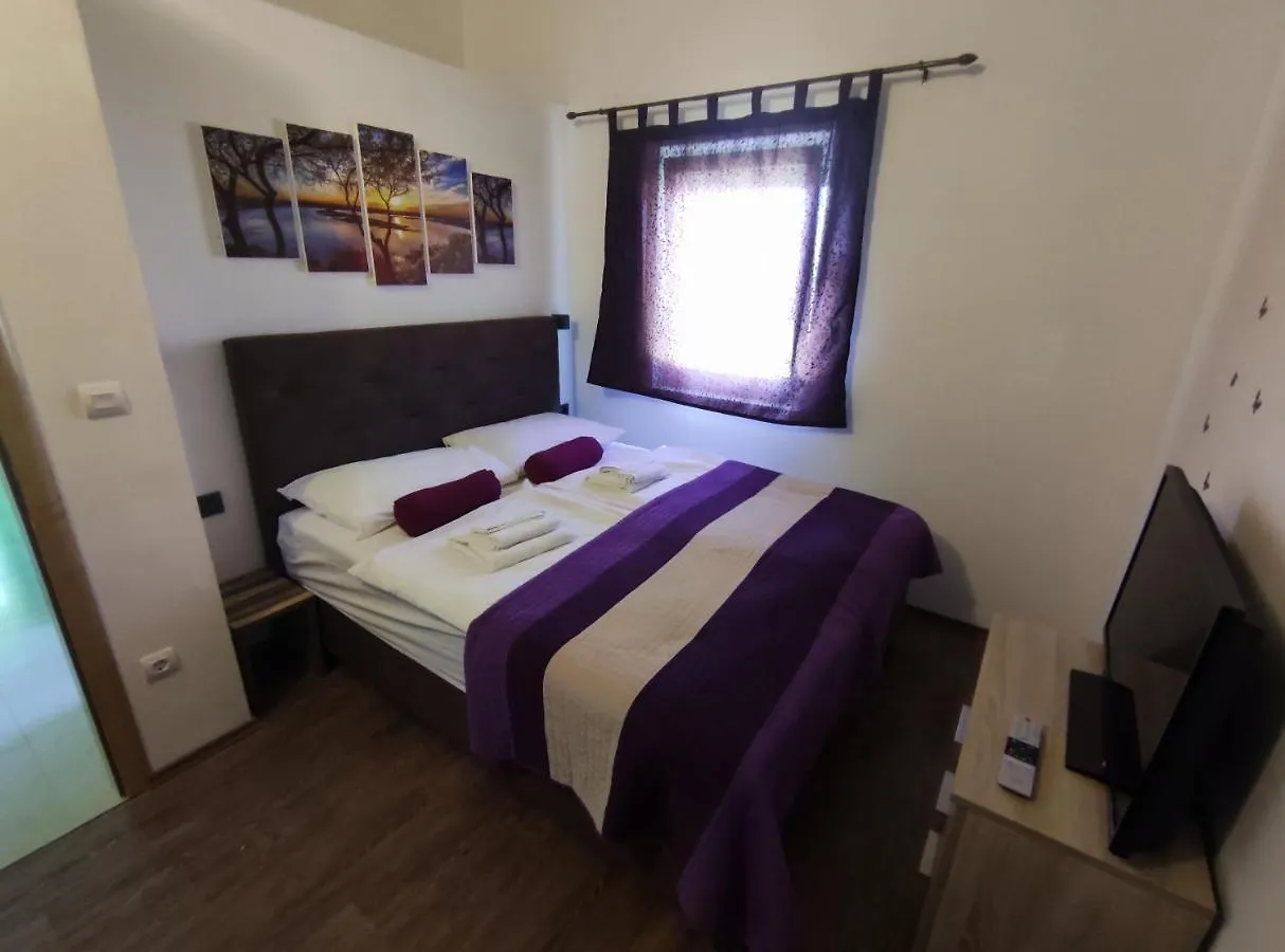 Panorama Sunset Apartments 茨雷斯