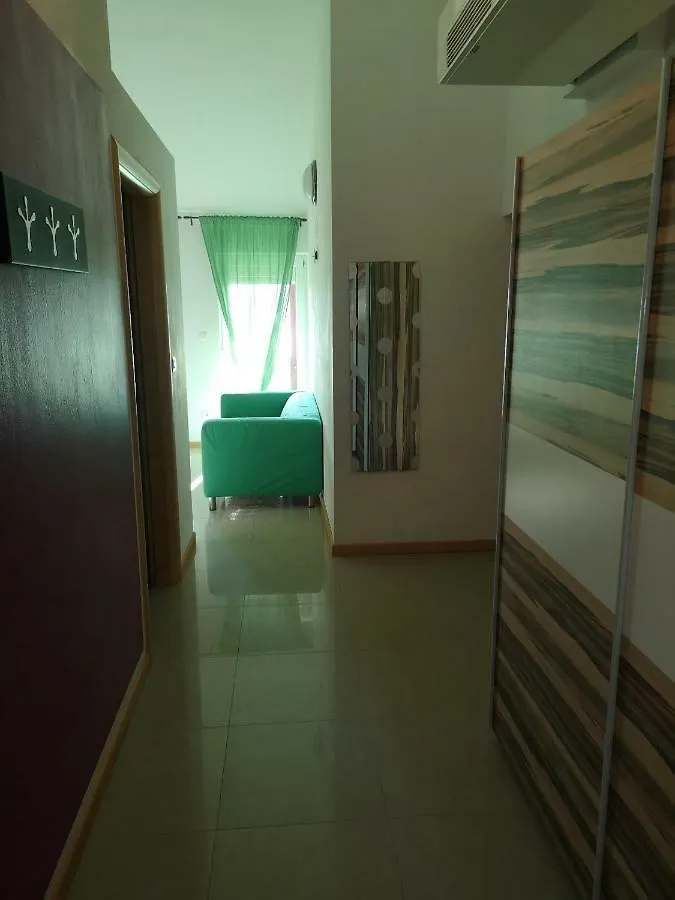 Panorama Sunset Apartments 茨雷斯